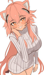  ahoge animal_ears arknights blush breasts bright_pupils cowboy_shot earpiece female gravel_(arknights) hand_on_own_chest headset highres large_breasts long_sleeves looking_at_viewer mouse_ears mouse_girl mouse_tail orange_eyes pink_hair ribbed_sweater shino_duka simple_background smile solo sweater tail white_background white_pupils white_sweater 