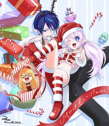  &gt;o&lt; 1boy 2girls aisha_landar box candy candy_cane christmas ciel_(elsword) commentary_request doll elsword food gift gift_box hagalaz_(elsword) highres luciela_r._sourcream multiple_girls pet scarlet_zel void_princess_(elsword) 