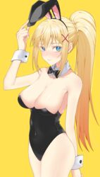  absurdres ai-nohikari animal_ears arm_behind_back arm_up bare_arms bare_legs black_bow black_bowtie black_hairband black_leotard blonde_hair blue_eyes blush bow bowtie braid breasts cleavage clip_studio_paint_(medium) closed_mouth collarbone covered_navel cowboy_shot darkness_(konosuba) detached_collar fake_animal_ears female hair_ornament hairband high_ponytail highres kono_subarashii_sekai_ni_shukufuku_wo! large_breasts leotard long_hair looking_at_viewer playboy_bunny rabbit_ears simple_background smile solo standing strapless strapless_leotard very_long_hair wing_collar wrist_cuffs x_hair_ornament yellow_background 