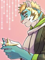  1boy animal_ears aoi_(aoi_tachi0) bara blonde_hair blush facial_mark fingernails furry furry_male half-closed_eyes highres holding holding_star hood hoodie live_a_hero looking_at_object male_focus pawpads pink_background profile rexer_(live_a_hero) sharp_fingernails smile solo star_(symbol) tiger_boy tiger_ears tiger_stripes upper_body whisker_markings 