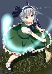  black_hairband blue_eyes commentary_request female grey_hair hairband highres holding katana konpaku_youmu konpaku_youmu_(ghost) kurohachiboku looking_at_viewer mary_janes sheath shoes short_hair solo sword touhou unsheathing weapon 