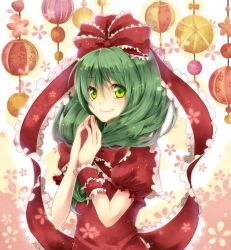  bow commentary_request female front_ponytail green_eyes green_hair hairbow highres kagiyama_hina long_hair own_hands_together puffy_sleeves ribbon sakura_ran smile solo touhou wrist_ribbon 