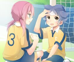  2boys :d androgynous aqua_hair bad_id bad_pixiv_id blue_hair first_aid_kit hand_on_another&#039;s_head inazuma_eleven_(series) inazuma_eleven_go izumi39 kageyama_hikaru kirino_ranmaru lightning_bolt_symbol male_focus multiple_boys open_mouth pink_hair raimon raimon_soccer_uniform shorts sitting smile soccer_uniform sportswear squatting twintails wariza yellow_eyes 