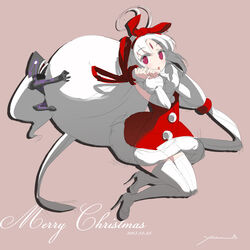  ahoge bow christmas detached_sleeves female flat_chest forehead_jewel hairband high_heels huge_ahoge long_hair low_twintails merkava_(under_night_in-birth) merry_christmas mini_person miniboy red_eyes sack santa_costume signature simple_background solo_focus stiletto_heels thighhighs twintails under_night_in-birth vatista_(under_night_in-birth) very_long_hair white_hair white_legwear yoshihara_seiichi 