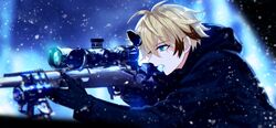  1boy aiming bad_id bad_twitter_id black_gloves black_jacket blonde_hair blue_eyes brown_hair chung_seiker elsword fatal_phantom_(elsword) fractalmagnolia from_side gloves gun hair_between_eyes highres holding holding_gun holding_weapon hood hood_down hooded_jacket ice ice_cube jacket korean_commentary long_sleeves male_focus mouth_hold multicolored_hair outdoors profile rifle sniper_rifle snowing solo upper_body weapon 