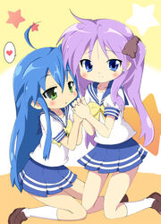  2girls ahoge blue_eyes blue_hair bow bowtie commentary_request green_eyes heart hiiragi_kagami holding_hands izumi_konata kneeling long_hair lucky_star matsubara_ryuu mole mole_under_eye multiple_girls photoshop_(medium) purple_hair ryouou_school_uniform school_uniform serafuku star_(symbol) twintails yellow_bow yellow_bowtie 