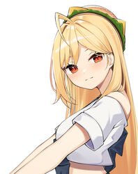  ahoge blonde_hair breasts closed_mouth commentary crop_top crop_top_overhang female from_side hamburger_hat hat highres jingburger korean_commentary long_hair looking_at_viewer looking_to_the_side medium_breasts midriff off_shoulder overalls red_eyes shirt short_sleeves simple_background slit_pupils smile solo upper_body virtual_youtuber waktaverse white_background white_shirt ziro_(zirorong) 