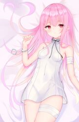  absurdres alternate_costume bad_id bad_pixiv_id bandages bed_sheet black_neckwear blush breasts covered_navel cuffs dress female handcuffs highres hololive long_hair lying on_back pink_hair red_eyes shackles small_breasts solo uruha_rushia virtual_youtuber white_dress yunominomi 