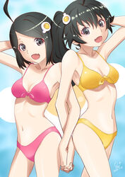  2girls ahoge araragi_karen araragi_tsukihi bikini breasts commentary cowboy_shot egg_hair_ornament food-themed_hair_ornament front-tie_bikini_top front-tie_top grey_eyes hair_ornament holding_hands huumoon long_hair medium_breasts monogatari_(series) multiple_girls nisemonogatari oerba_yun_fang pink_bikini short_hair siblings side_ponytail sisters skin_fang small_breasts smile swimsuit yellow_bikini 