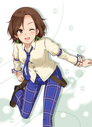  brown_eyes brown_hair commentary_request female idolmaster idolmaster_cinderella_girls looking_at_viewer mizuki_seira necktie one_eye_closed open_mouth pants plaid plaid_pants sazaki_hiyoru short_hair smile solo 