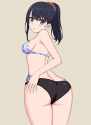  animal_print ass bikini black_bikini black_hair blue_eyes commentary cowboy_shot female from_behind grey_background gridman_universe hair_ornament hair_scrunchie highres layered_bikini leaning_forward long_hair looking_at_viewer looking_back mismatched_bikini orange_scrunchie scrunchie side-tie_bikini_bottom simple_background solo ssss.gridman standing swimsuit takarada_rikka tiger_print xingnai 