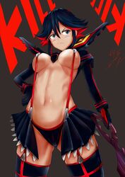  black_hair blush breasts commentary_request embarrassed female highres kill_la_kill large_breasts matoi_ryuuko multicolored_hair navel red_hair revealing_clothes school_uniform scissor_blade_(kill_la_kill) senketsu short_hair suspenders sword thighhighs tianmi_de_siwang_ba two-tone_hair underboob weapon 