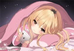  blonde_hair blush cellphone closed_mouth commentary_request female futon ienaga_mugi ienaga_mugi_(1st_costume) iphone long_hair manio multicolored_hair nijisanji pajamas paw_print phone pillow smartphone solo under_covers virtual_youtuber yellow_eyes 