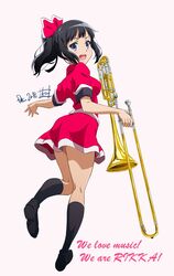  2018 :d black_footwear black_hair black_socks blue_eyes bow breasts commentary_request female from_behind full_body hairbow hibike!_euphonium highres holding holding_instrument instrument kneehighs leg_up long_hair looking_at_viewer looking_back medium_breasts miniskirt nii_manabu open_mouth ponytail red_bow red_shirt red_skirt rikka_koukou_marching_band_e_youkoso sasaki_azusa shirt short_sleeves simple_background skirt smile socks solo trombone white_background 