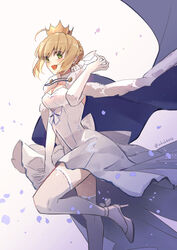  :d a_ching absurdres ahoge artoria_pendragon_(fate) back_bow blonde_hair blue_cape bow braid cape choker crown dress dress_bow elbow_gloves fate/grand_order fate_(series) female fur-trimmed_cape fur_trim gloves green_eyes hair_bun high_heels highres looking_at_viewer official_alternate_costume open_mouth petals saber_(fate) saber_(under_the_same_sky)_(fate) short_hair single_hair_bun smile solo standing standing_on_one_leg strappy_heels thighhighs twitter_username white_bow white_choker white_dress white_footwear white_gloves white_thighhighs zettai_ryouiki 