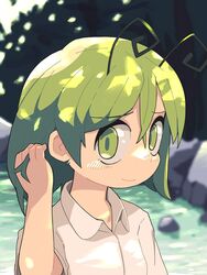  antennae blurry blurry_background blush closed_mouth collared_shirt dappled_sunlight female green_eyes green_hair hair_between_eyes hand_in_own_hair highres looking_at_viewer river shirt short_hair smile solo stone sunlight touhou tree ugif upper_body water white_shirt wriggle_nightbug 