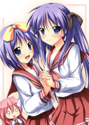  3girls blue_eyes commentary_request highres hiiragi_kagami hiiragi_tsukasa holding_hands long_hair lucky_star multiple_girls neckerchief photoshop_(medium) purple_hair red_neckerchief ryouou_school_uniform school_uniform serafuku short_hair siblings sisters takara_miyuki tsuda_akira twins 