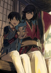  2boys ^_^ black_hair blue_eyes buttons closed_eyes commentary_request double-breasted feline furutachirikonbu horikawa_kunihiro izumi-no-kami_kanesada japanese_clothes male_focus multiple_boys open_mouth sitting smile touken_ranbu 