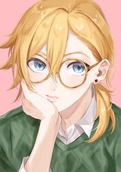  1boy bad_id bad_twitter_id close-up collared_shirt earrings glasses green_sweater hair_behind_ear hand_on_own_face highres jewelry looking_to_the_side loveodoro male_focus naruse_naru nijisanji pink_background ponytail round_eyewear shirt solo sweater virtual_youtuber white_shirt yellow-framed_eyewear 