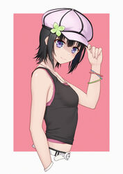  adjusting_clothes adjusting_headwear anarchojs bare_shoulders belt black_hair black_tank_top blush boku_wa_tomodachi_ga_sukunai breasts camisole casual clover female from_side hair_between_eyes hand_up hat highres jewelry medium_hair midriff mikazuki_yozora necklace pink_background pink_camisole pink_hat purple_camisole purple_eyes simple_background small_breasts smile solo tank_top upper_body white_background white_belt 