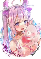  animal_ears blush bow breasts cleavage collarbone dated female gold_choker hairbow happy_birthday heart jin_young-in korean_commentary medium_breasts mixed-language_commentary na_sera nijisanji nijisanji_kr pink_hair purple_bow purple_eyes smile solo squirrel_ears twintails twitter_username virtual_youtuber white_background 