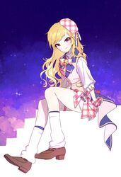  absurdres blonde_hair blush female hat highres hukka_(hukka_ready) idol idolmaster idolmaster_cinderella_girls loafers long_hair looking_at_viewer loose_socks mini_hat night night_sky ohtsuki_yui on_stairs shoes sitting sky smile socks solo stairs star_(sky) thigh_strap 