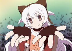  bag capelet choker commentary_request female fingerless_gloves fur_trim gloves hat lolicon long_hair magical_girl mahou_shoujo_madoka_magica mahou_shoujo_madoka_magica:_hangyaku_no_monogatari momoe_nagisa momoe_nagisa_(magical_girl) multicolored_eyes outstretched_arms red_eyes smile solo two_side_up white_hair yellow_eyes yukimura_kaname 