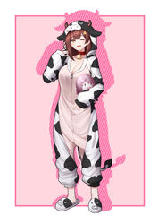  absurdres animal_costume animal_ears animal_print bell blush breasts brown_eyes brown_hair character_doll cleavage collar collarbone commentary_request cow_ears cow_girl cow_horns cow_print fake_animal_ears fake_horns fake_tail female full_body hair_ornament hairclip highres hood horns large_breasts long_hair long_sleeves looking_at_viewer nanami_(virtuareal) nijisanji one_eye_closed open_mouth pink_background ruki_(virtuareal) sleeves_past_wrists slippers smiley_face solo standing tail virtual_youtuber virtuareal yellow_eyes z-jun.dd-zhong zipper 