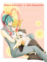  2boys hatsune_mikuo hold hug kagamine_len male male_focus milenkuo multiple_boys vocaloid yaoi 