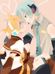  2boys blush hatsune_mikuo kagamine_len male male_focus milenkuo multiple_boys smirk vocaloid yaoi 