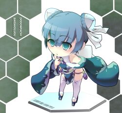  aqua_eyes bad_id bad_pixiv_id blue_hair chibi copyright_name dodonpachi dodonpachi_saidaioujou female full_body hiichisato hikari_(saidaioujou) honeycomb_(pattern) honeycomb_background no_nose short_hair solo thighhighs white_thighhighs 