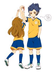  1boy bad_id bad_pixiv_id blue_hair blue_legwear brown_hair candy female food gym_shorts hairband inazuma_eleven_(series) inazuma_eleven_go inazuma_eleven_go_chrono_stone kneehighs long_hair nanobana_kinako raimon raimon_soccer_uniform shoes shorts sneakers soccer_uniform socks sportswear tomo_(sjim) tsurugi_kyousuke yellow_eyes 