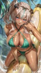  bare_arms bare_legs bare_shoulders bikini blue_eyes bracelet breasts brown_dust_2 cleavage dark-skinned_female dark_skin day female from_above green_bikini green_hair highres himonoata jewelry large_breasts looking_at_viewer looking_up multicolored_hair navel nebris_(brown_dust_2) outdoors parted_lips side-tie_bikini_bottom side_ponytail sideboob sitting smile solo streaked_hair swimsuit thighs wet 