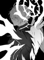  1boy alternate_form antenna_hair armlet asymmetrical_wings black_background black_shirt from_behind greyscale halo halo_behind_head highres honkai:_star_rail honkai_(series) jewelry looking_at_viewer male_focus material_growth monochrome neck_tattoo ni_nt0 phainon_(honkai:_star_rail) shirt short_hair sideways_glance simple_background solo sun_symbol sun_tattoo tattoo torn_clothes torn_shirt upper_body white_hair wings 