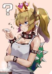  ? apron armlet bare_shoulders blonde_hair blue_eyes blush bowsette bracelet breasts broken check_commentary chewing cleavage collar commentary commentary_request cooking crown earrings eating female hair_between_eyes hand_up highres horns jewelry ladle long_hair looking_away mario_(series) new_super_mario_bros._u_deluxe partial_commentary pink_background pirapirapirapira plate pointy_ears ponytail pot sharp_teeth sidelocks simple_background solo spiked_armlet spiked_bracelet spiked_collar spiked_shell spikes steam super_crown tasting tasting_plate teeth translated turtle_shell upper_body v-shaped_eyebrows white_apron you&#039;re_doing_it_wrong 