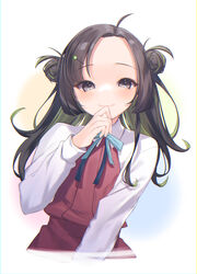  absurdres ahoge black_hair blue_ribbon commentary double_bun dress female forehead green_hair hair_bun hair_ornament hairclip highres kanae_(inorin05kanae) kantai_collection long_hair long_sleeves looking_at_viewer makinami_(kancolle) multicolored_hair neck_ribbon purple_dress ribbon school_uniform shirt sidelocks simple_background smile solo white_shirt 