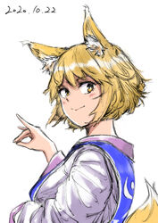  :&gt; absurdres animal_ear_fluff animal_ears blonde_hair breasts dated dress female fox_ears fox_shadow_puppet fox_tail from_side highres large_breasts looking_at_viewer no_headwear sen_(daydream_53) short_hair simple_background solo tabard tail touhou upper_body white_background white_dress yakumo_ran yellow_eyes 