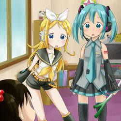  3girls ana_coppola aqua_eyes aqua_hair aqua_nails belt blonde_hair blue_eyes bow brown_hair commentary_request cosplay crossover detached_sleeves hair_bobbles hair_ornament hairbow hairclip hatsune_miku hatsune_miku_(cosplay) headset ichigo_mashimaro itou_chika kadomaki_shinnosuke kagamine_rin kagamine_rin_(cosplay) kneehighs long_hair matsuoka_miu multiple_girls nail_polish open_mouth shorts side_ponytail skirt sleeves_past_wrists socks spring_onion thighhighs twintails vocaloid yellow_nails zettai_ryouiki 