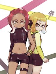  2girls agent_4_(splatoon) agent_8_(splatoon) angry asymmetrical_sleeves ayatori_(sensei_heroism) back-to-back bike_shorts black_jacket black_shorts blonde_hair blunt_bangs bracelet closed_mouth commentary cowboy_shot fangs from_behind frown hand_on_own_hip headgear inkling inkling_girl inkling_player_character jacket jewelry long_sleeves looking_at_viewer looking_back medium_hair midriff multiple_girls navel octoling octoling_girl octoling_player_character orange_eyes pointy_ears red_hair shorts splatoon_(series) splatoon_2 splatoon_2:_octo_expansion squidbeak_splatoon squiggle standing tentacle_hair thigh_strap uneven_sleeves v-shaped_eyebrows yellow_jacket 