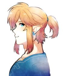  1boy blonde_hair blue_eyes champion&#039;s_tunic_(zelda) commentary_request earrings grin jewelry link male_focus pointy_ears ponytail profile sidelocks simple_background smile solo the_legend_of_zelda the_legend_of_zelda:_breath_of_the_wild tunic white_background yuma_(zero) 