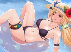  absurdres aki_rosenthal aki_rosenthal_(hololive_summer_2019) armband armpits bare_shoulders bikini black_bikini blonde_hair blush bob_cut breasts cleavage detached_hair feet_out_of_frame female flower halterneck hat hat_flower highres hololive innertube long_hair looking_at_viewer low_twintails medium_breasts navel nonoririn official_alternate_costume one_eye_closed open_mouth purple_eyes sitting smile solo string_bikini sun_hat swim_ring swimsuit twintails virtual_youtuber water 