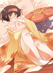  bad_anatomy bad_leg bed_sheet black_hair blush brown_eyes commentary_request erika_(pokemon) female hairband highres hugging_object japanese_clothes kimono leaf_print looking_at_viewer lying pillow pillow_hug pokemon pokemon_(creature) pokemon_hgss sandals short_hair stuffed_toy tabi total9 vileplume yes yes-no_pillow 