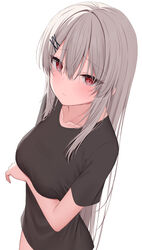  black_shirt blush breasts closed_mouth collarbone female grey_hair hair_between_eyes hair_ornament hairclip highres kamu_(geeenius) large_breasts long_hair original red_eyes shirt short_sleeves simple_background solo t-shirt white_background yami-chan_(kamu_(geeenius)) 