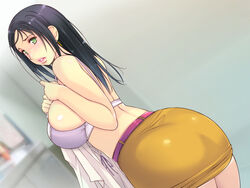  ass bare_arms bare_shoulders belt black_hair blush bra breasts dutch_angle earrings embarrassed female green_eyes hands_on_own_chest highres huge_breasts indoors legs long_hair looking_at_viewer original shiny shiny_skin sideboob skirt solo standing thighs yellow_skirt yoko_jyusuke 