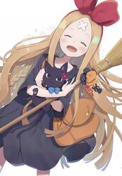  abigail_williams_(fate) bag bandaid bandaid_on_face bandaid_on_forehead black_cat blonde_hair bow braid broom charm_(object) closed_eyes cosplay fate/grand_order fate_(series) feline female hairbow highres kiki_(majo_no_takkyuubin) kiki_(majo_no_takkyuubin)_(cosplay) long_hair majo_no_takkyuubin smile solo totatokeke very_long_hair 