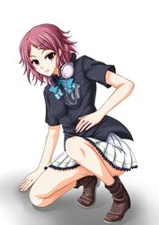  absurdres black_shirt commentary_request female hair_ornament headphones headphones_around_neck highres minase_koito musaigen_no_phantom_world pleated_skirt red_eyes red_hair school_uniform shirt short_hair skirt solo white_skirt yuhata_yatsuka 