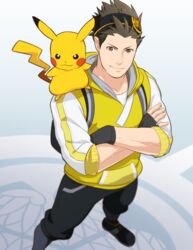  1boy backpack bag bara black_hair black_pants closed_mouth cosplay crossed_arms crossover fingerless_gloves gloves headband hood hoodie jigoku_meguri looking_at_viewer male_focus male_protagonist_(pokemon_go) male_protagonist_(pokemon_go)_(cosplay) muscular muscular_male on_shoulder pants pectorals pikachu pokemon pokemon_(creature) pokemon_go pokemon_on_shoulder sengoku_basara smile spiked_hair standing tokugawa_ieyasu_(sengoku_basara) 