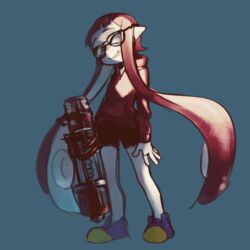  bike_shorts commentary_request female full_body glasses grin hood hoodie inkling inkling_girl inkling_player_character long_hair looking_at_viewer pink_eyes pink_hair pointy_ears range_blaster_(splatoon) shoes sidu_(dsd_kgn) simple_background smile sneakers solo splatoon_(series) splatoon_1 super_soaker 