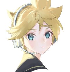  1boy aqua_eyes black_sailor_collar blonde_hair bloom commentary headphones headset highres kagamine_len looking_at_viewer male_focus naoko_(naonocoto) parted_lips portrait sailor_collar short_ponytail sidelighting solo spiked_hair vocaloid white_background 