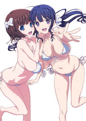  2girls barefoot bikini blue_eyes blue_hair blush breasts brown_hair commentary_request floating_hair front-tie_top hair_ribbon halterneck hirose_(mokiki) large_breasts long_hair multiple_girls navel open_mouth original outstretched_arm outstretched_hand partial_commentary ponytail purple_eyes ribbon short_hair side-tie_bikini_bottom simple_background smile swimsuit teeth upper_teeth_only white_background white_bikini 